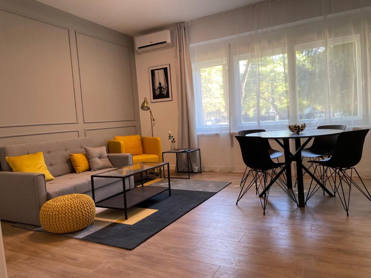 Apartments Ella Загреб Экстерьер фото